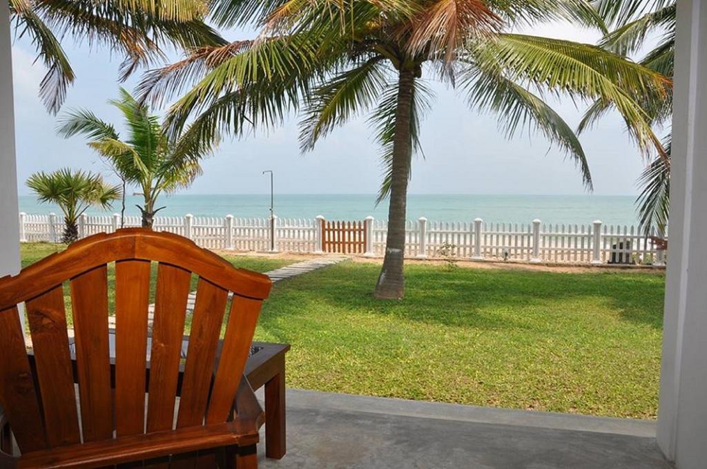 Pearl Oceanic Resort - Trincomalee Zimmer foto