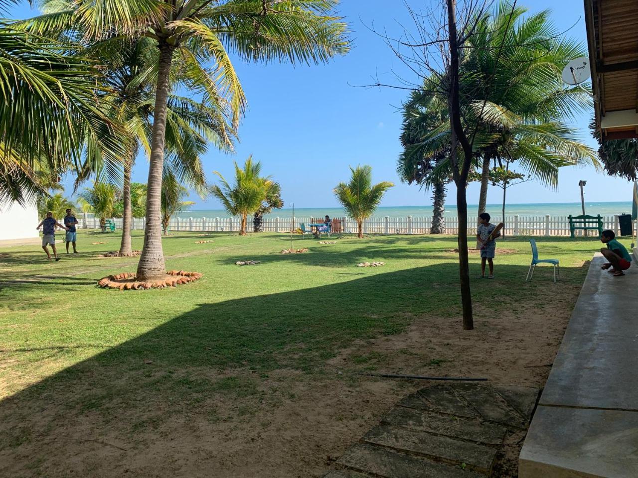 Pearl Oceanic Resort - Trincomalee Exterior foto